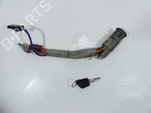 Used Ignition barrel Ignition barrel PEUGEOT PARTNER MPV (5_, G_) 1.4 (75 hp) 38152901 38152901