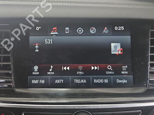 radio-opel-insignia-b-sports-tourer-z18-2017-37832246 main image