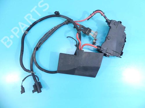 Used Fuse box Fuse box 37891409 37891409