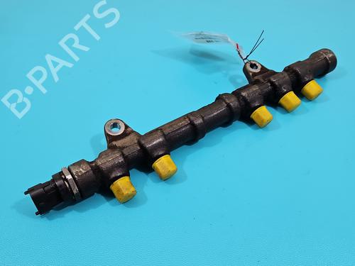 Used Injection rail Injection rail 38129757 38129757