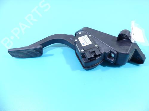 pedal-kia-carens-iii-mpv-un-2006-2007-2008-2009-2010-2011-2012-2013-37809257 main image