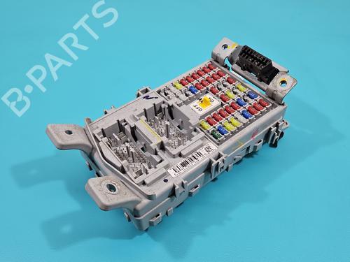 Used Fuse box Fuse box 37816800 37816800