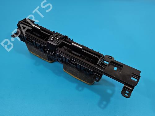 air-vent-toyota-auris-_e18_-2012-2013-2014-2015-2016-2017-2018-2019-37847604 main image