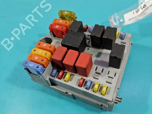Used Fuse box Fuse box 37854371 37854371