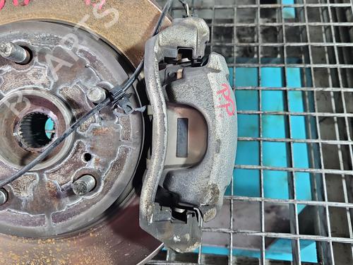 Used Right front brake caliper Right front brake caliper 37815994 37815994