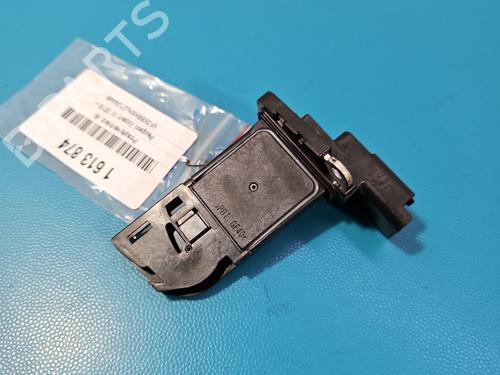 Mass air flow sensor PEUGEOT EXPERT Van (V_) 1.6 BlueHDi 115 | BP39265050M95 - Image 9