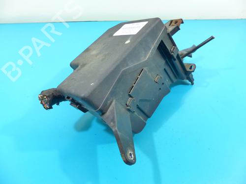 fuse-box-toyota-rav-4-iii-_a3_-2005-2006-2007-2008-2009-2010-2011-2012-2013-2014-37882644 main image