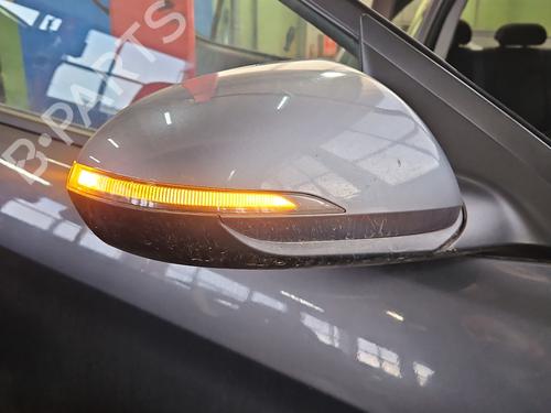 Used Right mirror Right mirror 38151525 38151525