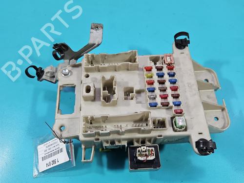 Used Fuse box Fuse box 37851853 37851853