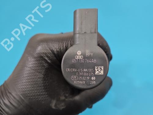 Injection rail SKODA RAPID Spaceback (NH1) 1.4 TDI | BP40062704M98 - Image 9