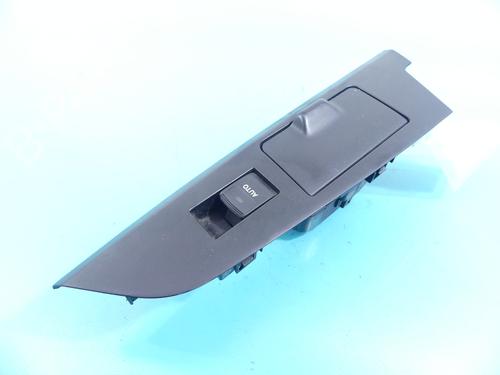 switch-toyota-land-cruiser-200-_j2_-2007-37803145 main image