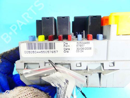 Fuse box ALFA ROMEO 159 (939_) 1.9 JTDM 16V (939AXF1B, 939AXC1B) | BP37807644E1 - Image 4