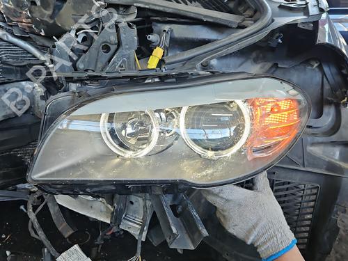 Left headlight BMW 5 (F10) 520 i | BP37820388C28 - Image 1