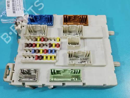 Used Fuse box Fuse box 38130670 38130670