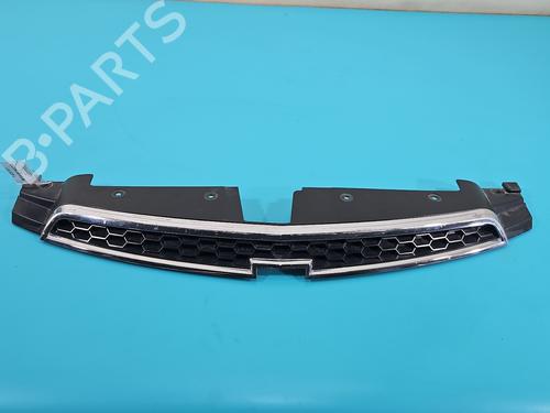 Used Grille Grille 38135760 38135760