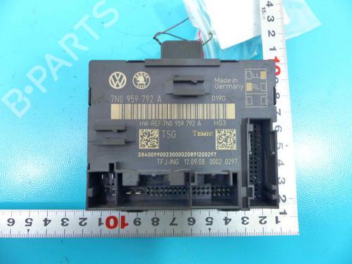 Electronic module SKODA SUPERB II (3T4) 2.0 TDI | BP37881767M83 - Image 2