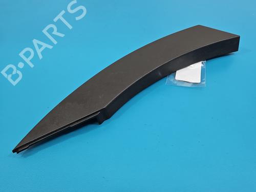 Used Rear right wheel arch trim Rear right wheel arch trim 37836289 37836289