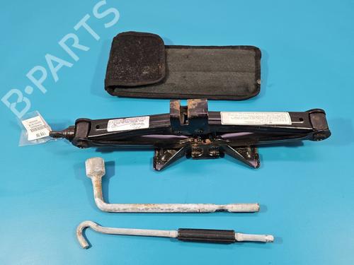 Used Jack Kit Jack Kit HYUNDAI SANTA FÉ I (SM) 2.0 CRDi (113 hp) 39649757 39649757