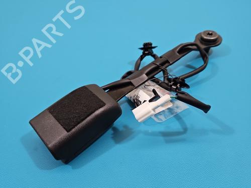 front-right-seatbelt-renault-kadjar-ha_-hl_-2015-38147601 main image