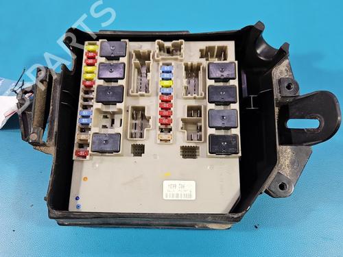 Used Fuse box Fuse box RENAULT CLIO III (BR0/1, CR0/1) 1.5 dCi (C/BR0G, C/BR1G) (68 hp) 39881100 39881100
