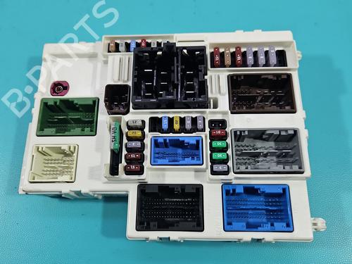 Used Fuse box Fuse box 38145166 38145166