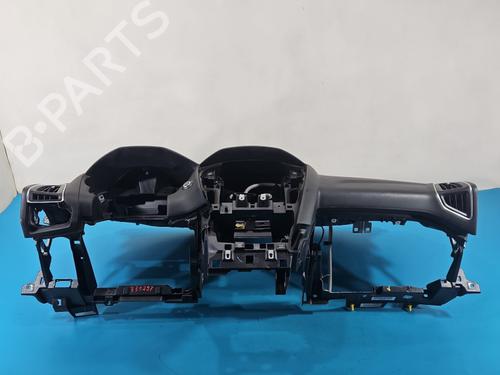 dashboard-ford-focus-iii-turnier-2010-2011-2012-2013-2014-2015-2016-2017-2018-2019-2020-37836480 main image