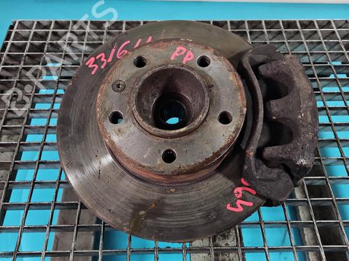 Used Right front steering knuckle Right front steering knuckle RENAULT MASTER II Van (FD) 2.5 dCi 120 (FD0M, FD0U, FD0W, FD2M, FD2W, FD3M, FD3U,... (115 hp) 37832318 37832318