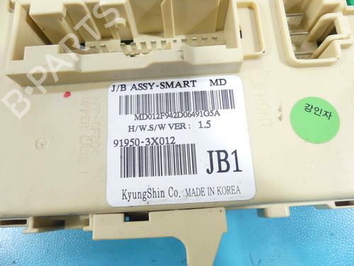 Fuse box HYUNDAI ELANTRA V Saloon (MD, UD) 1.6 | BP37881498E1 - Image 3