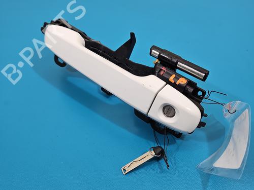 front-left-exterior-door-handle-toyota-auris-_e18_-2012-2013-2014-2015-2016-2017-2018-2019-37824171 main image