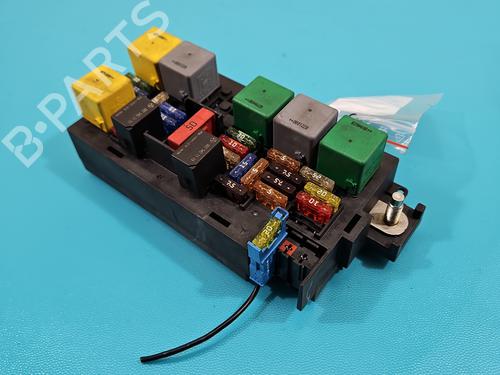 Used Fuse box Fuse box 38131607 38131607