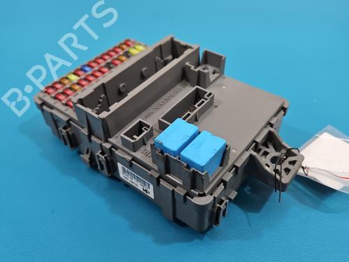 Used Fuse box Fuse box 37856800 37856800