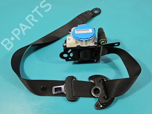 front-left-seatbelt-toyota-aygo-_b4_-2014-37825113 main image