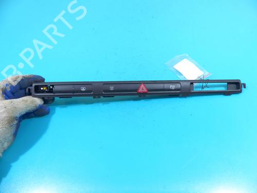 warning-switch-audi-a8-d3-4e2-4e8-2002-2003-2004-2005-2006-2007-2008-2009-2010-37883160 main image
