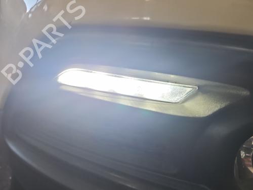 right-daytime-light-renault-captur-i-j5_-h5_-2013-37852629 main image