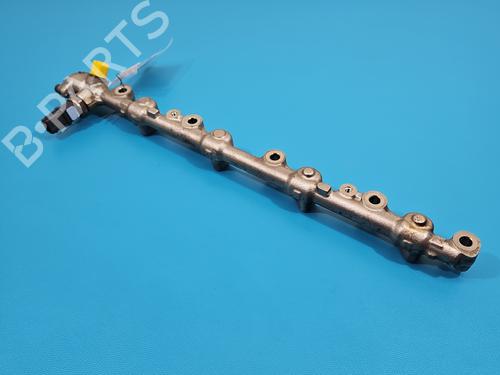 Used Injection rail Injection rail 37822563 37822563
