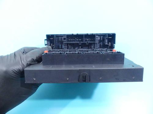 Fuse box VW JETTA III (1K2) 2.5 | BP37803583E1  - Image 5