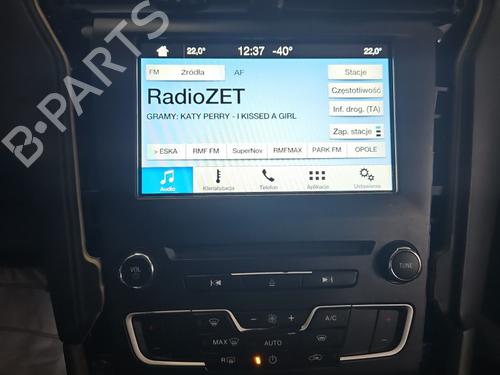 display-monitor-ford-mondeo-v-turnier-cf-2014-37812795 main image