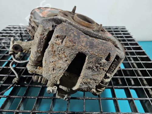 Used Left front brake caliper Left front brake caliper 38152005 38152005
