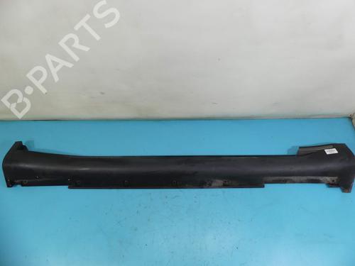 Used Right sideskirt Right sideskirt 37885042 37885042
