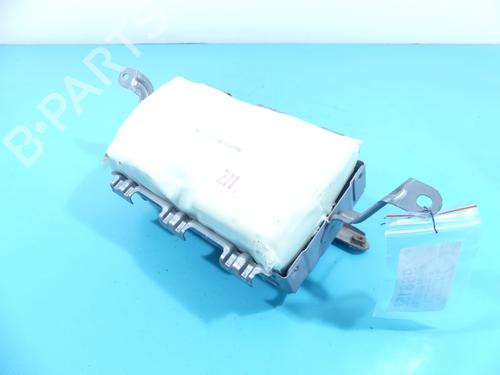 passenger-airbag-lexus-gs-_l1_-2011-38154904 main image