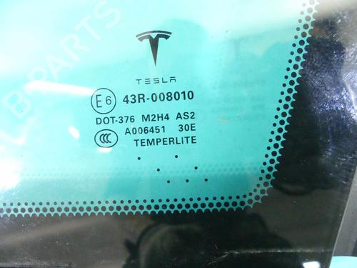 Panel rude bagtil højre TESLA MODEL S (5YJS) 70D AWD | BP37880033C92 - Image 2