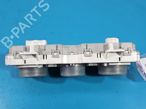 Climate control MAZDA 6 Hatchback (GG) 2.0 DI (GG14) | BP39067243I5 - Image 8