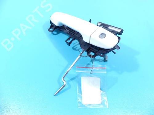front-left-exterior-door-handle-toyota-auris-_e18_-2012-2013-2014-2015-2016-2017-2018-2019-37809578 main image