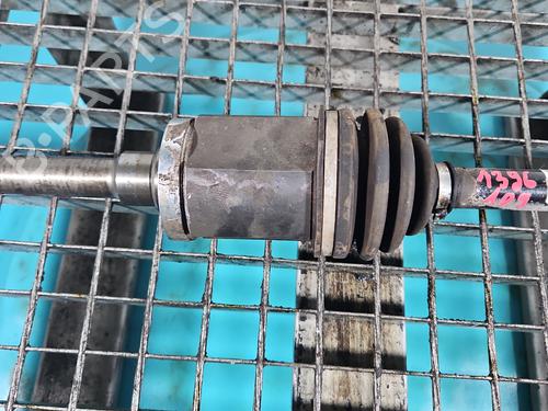 Right front driveshaft BMW X3 (E83) xDrive 20 d | BP37812562M39 - Image 3