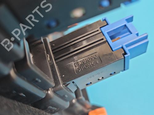 Switch TOYOTA AURIS (_E18_) 1.8 Hybrid (ZWE186_, ZWE186R) | BP37824370I30 - Image 9