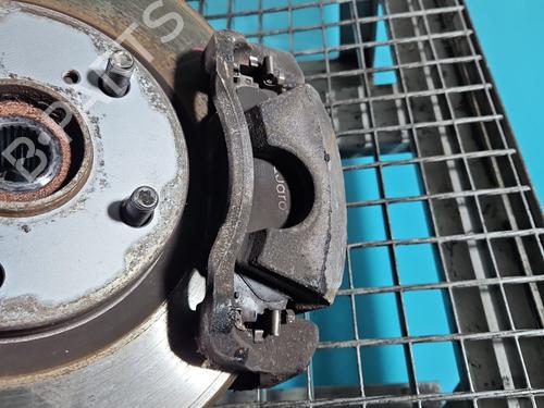 Used Right front brake caliper Right front brake caliper TOYOTA RAV 4 IV (_A4_) 2.0 4WD (ZSA44_) (151 hp) 40011883 40011883