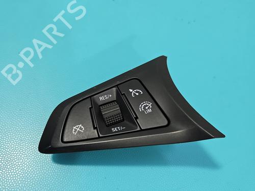 Used Steering wheel controls Steering wheel controls 37829583 37829583
