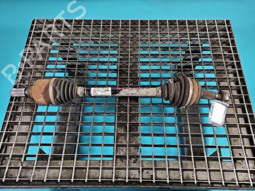 Used Left front driveshaft Left front driveshaft PEUGEOT 5008 II (MC_, MJ_, MR_, M4_) 1.5 BlueHDi 130 (MCYHZJ, MCYHZR, MCYHZX) (131 hp) 39683771 39683771