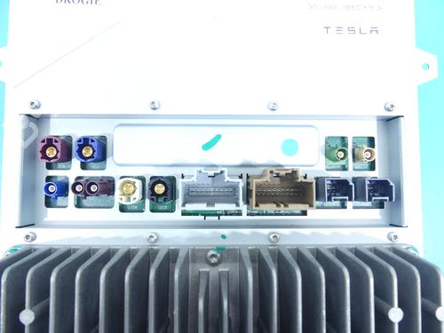 Display TESLA MODEL S (5YJS) 70D AWD | BP37879920C48 - Image 8