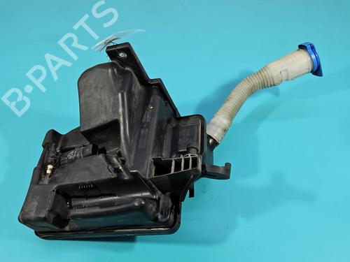Used Windscreen washer tank Windscreen washer tank SKODA RAPID Spaceback (NH1) 1.4 TDI (90 hp) 40043110 40043110